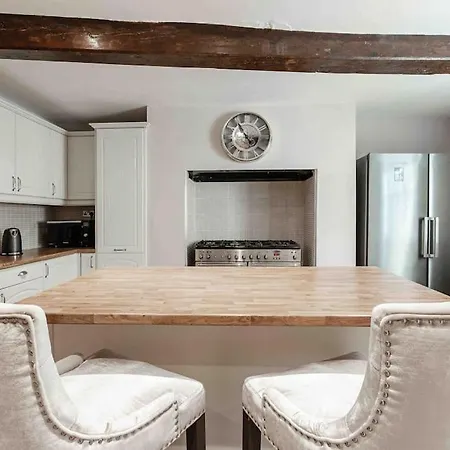 Elegant Georgian Listed Townhouse Holiday home