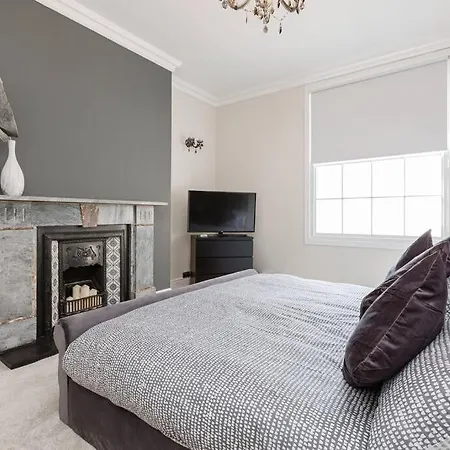 Elegant Georgian Listed Townhouse Holiday home
