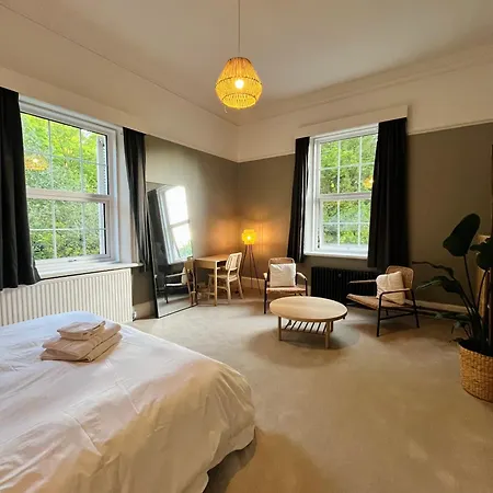 Mossley Hill Retreat