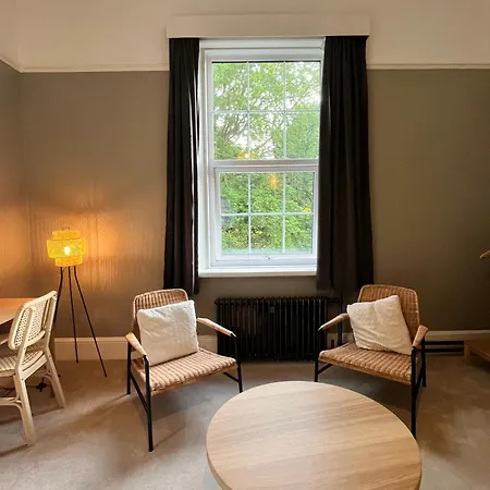 Mossley Hill Retreat *
