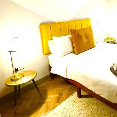 Urban Pod Hotel *