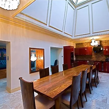 Signature Living Bold Street 3*