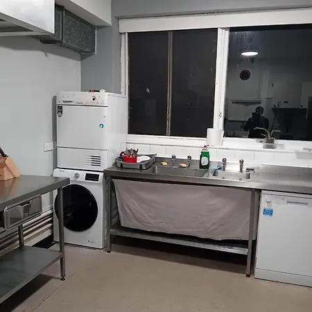 Double-rooms Free Street Parking Near Lfc Liverpool