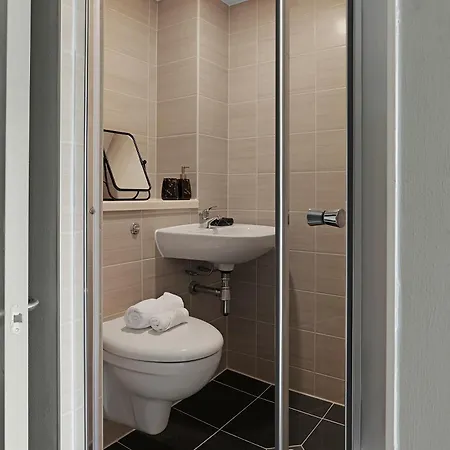 Luxury Dockside Apartment Liverpool