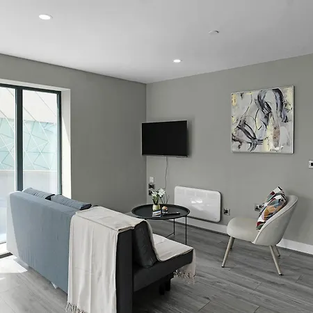 Luxury Dockside Apartment Liverpool