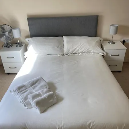 2 Bedroom Flat, Centre * Liverpool