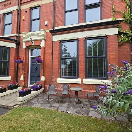 Victorian Renovation 7 Bed & Breakfast
