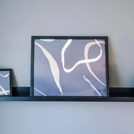 Strathcona House - Air Host & - 3 Bedroom - 3 Bathroom