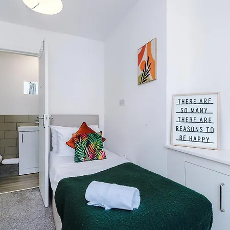 Strathcona House - Air Host & - 3 Bedroom - 3 Bathroom * Liverpool