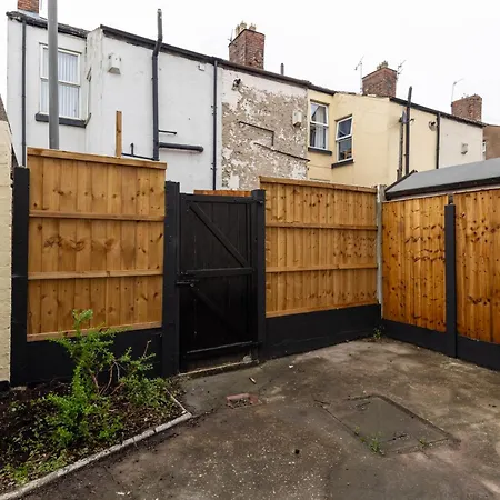 Woodbine House - Air Host And - Free Parking Holiday home Liverpool