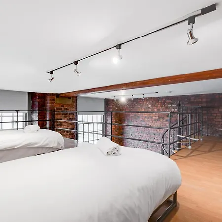 Trafalgar Warehouse Apartmentslps 5 Free Parking Pass The Keys Apartment *