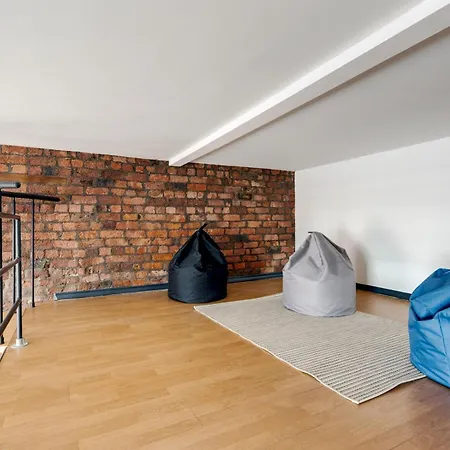 Trafalgar Warehouse Apartmentslps 5 Free Parking Pass The Keys Apartment Liverpool