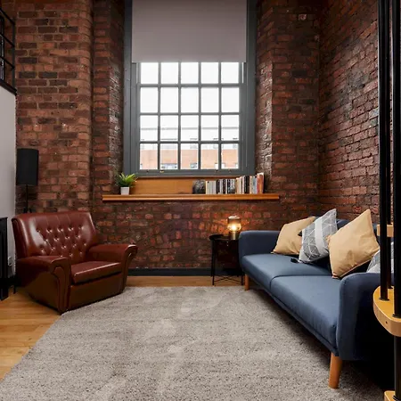Trafalgar Warehouse Apartmentslps 5 Free Parking Pass The Keys