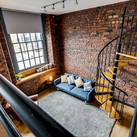 Trafalgar Warehouse Apartmentslps 5 Free Parking Pass The Keys Apartment