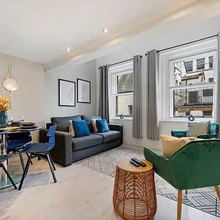 New! Stunning Centre 2-bed In By 53 Degrees Property, Ideal For Small Groups, Sleeps 6! Apartment *