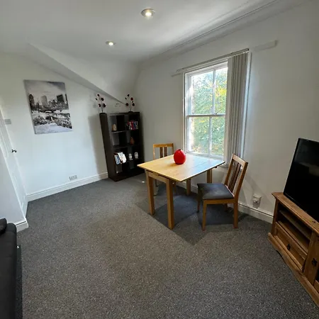 Apartment No 6 At Mannering, 2 Bed Near Sefton Park And Lark Lane