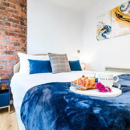 Cavern Quarters, Beautiful Two Bedroom Centre By Garudy Serviced And Short Lets - Perfect For Longer Appartement Liverpool