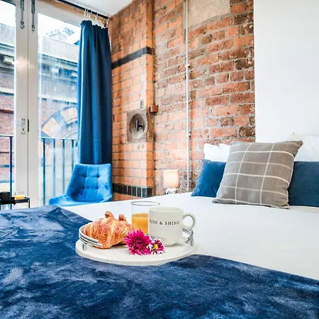 Cavern Quarters, Beautiful Two Bedroom Centre By Garudy Serviced And Short Lets - Perfect For Longer