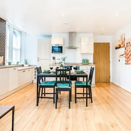 Cavern Quarters, Beautiful Two Bedroom Centre By Garudy Serviced And Short Lets - Perfect For Longer Appartement Liverpool