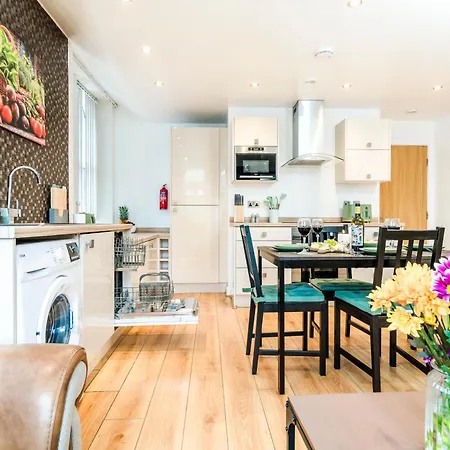Cavern Quarters, Beautiful Two Bedroom Centre By Garudy Serviced And Short Lets - Perfect For Longer *