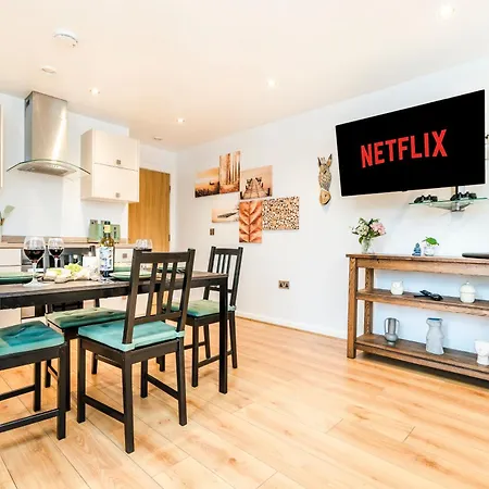 Lägenhet Cavern Quarters, Beautiful Two Bedroom Centre By Garudy Serviced And Short Lets - Perfect For Longer *