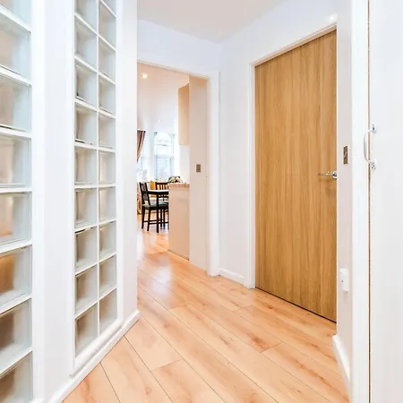 Cavern Quarters, Beautiful Two Bedroom Centre By Garudy Serviced And Short Lets - Perfect For Longer