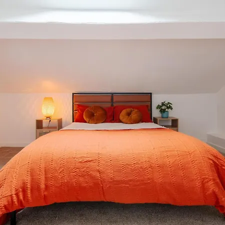 Luxe Retreat Apartment