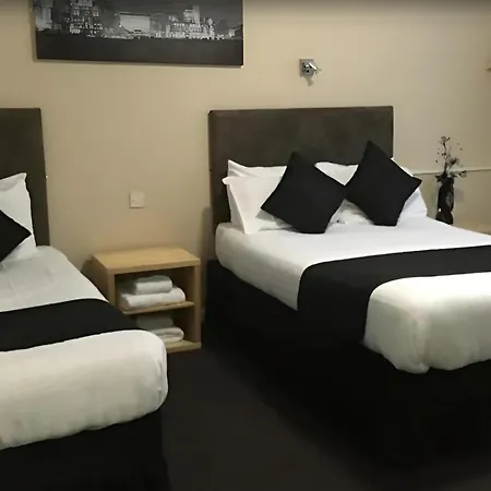 Lord Nelson Hotel *