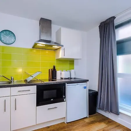 Stanley Court Simple Apartment