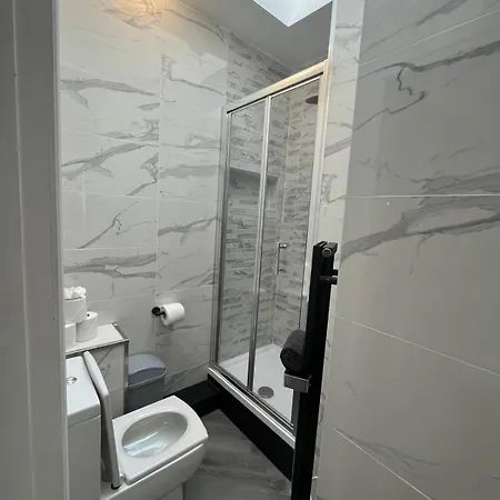 101 Bold Street Апартаменты *