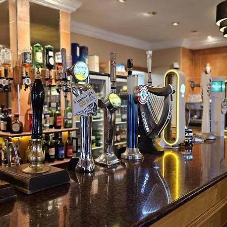 The Royal 3* Crosby (Merseyside)