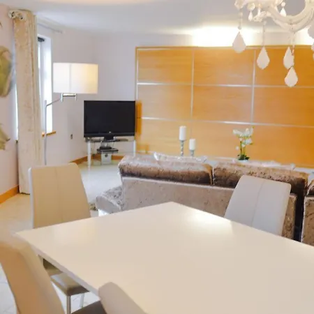 Posh Pads - 1 - 4* Liverpool