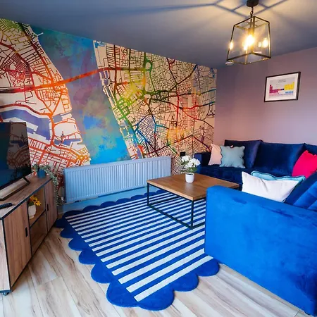 Centre Two Bedroom In The Heart Of *