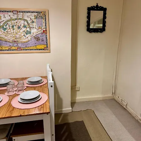 Charming Sefton Park Escape, Pet-friendly