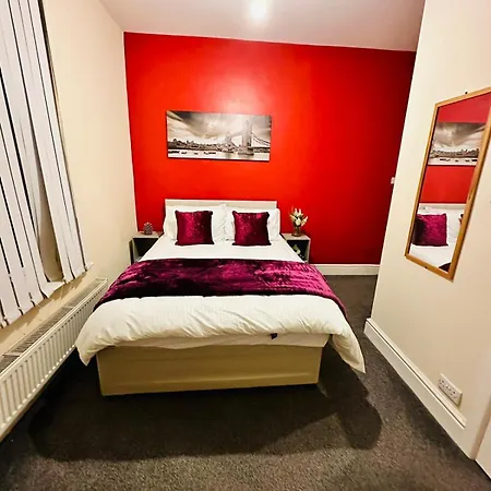 Hotel Elm Vale