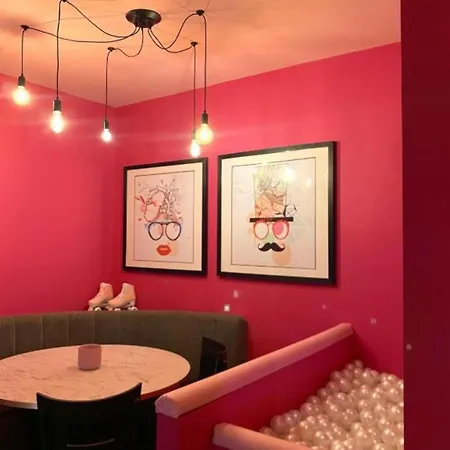 Epic Seel Street 4*