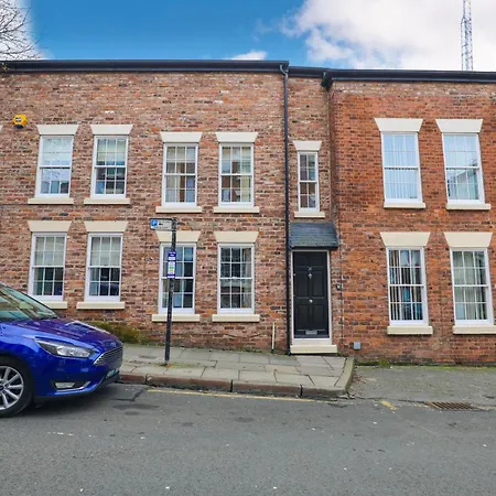 Roscoe House In Centre *
