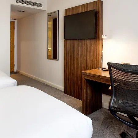 Отель Holiday City Centre By Ihg 4*
