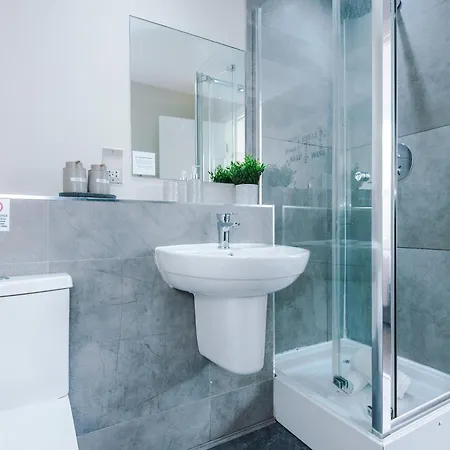 New! Stunning Centre 2-bed In By 53 Degrees Property, Ideal For Small Groups, Sleeps 6!