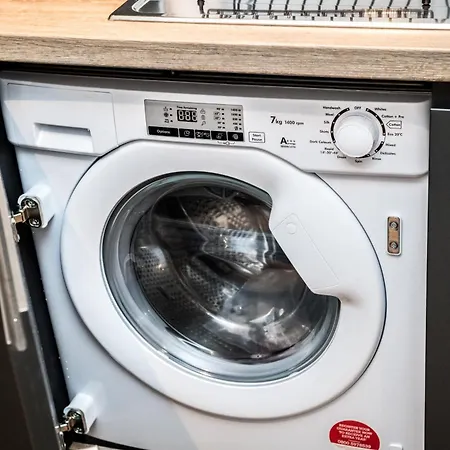 Chavasse Cove Sleeping 6 Guests With Parking * Liverpool