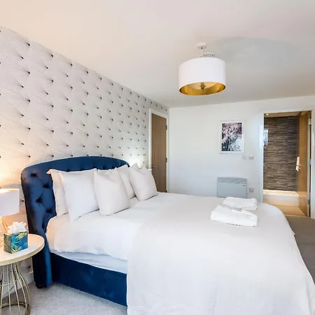 Apartment Chavasse Cove Sleeping 6 Guests With Parking *