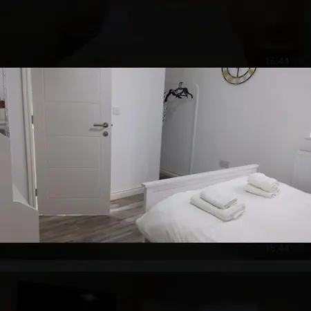 Holiday home Beautiful Six Bedroom Townhouse Citybreak Close To Centre