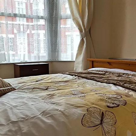 Grosvenor House 2* Ливерпуль