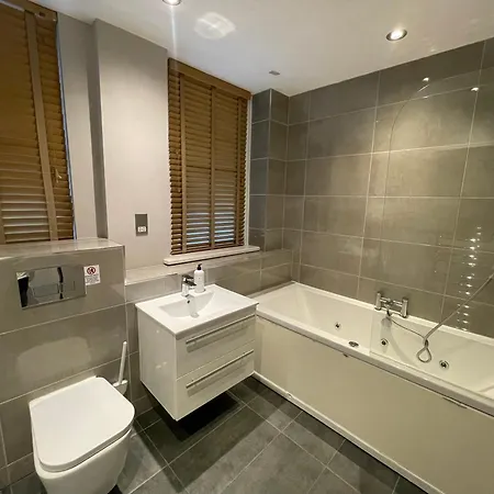 Fantastic Centre Apartments, Fenwick Street * Liverpool
