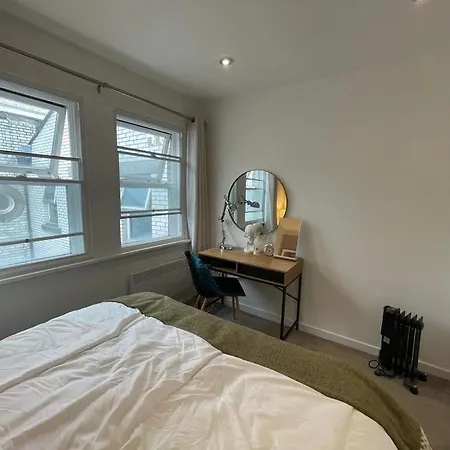 Apartment Fantastic Centre Apartments, Fenwick Street Liverpool