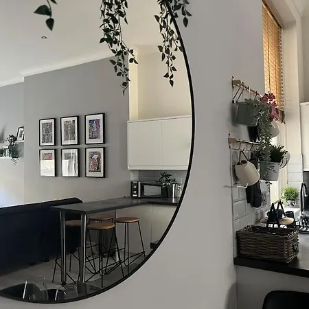 Fantastic Centre Apartments, Fenwick Street *