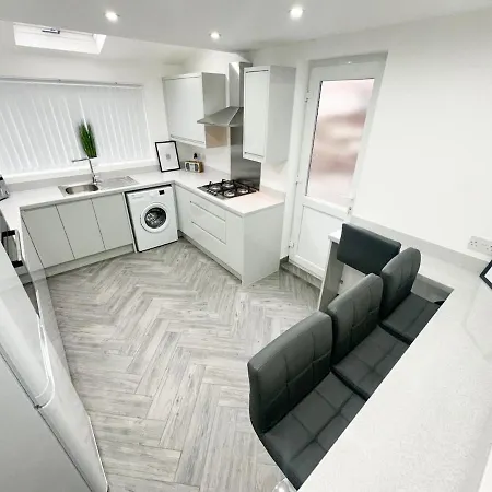 Holiday home Contractors Dream, 4 Bedroom 2 Bathroom