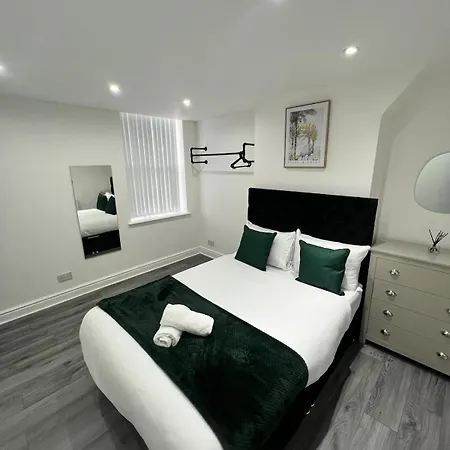 Contractors Dream, 4 Bedroom 2 Bathroom *