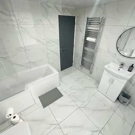 Holiday home Contractors Dream, 4 Bedroom 2 Bathroom