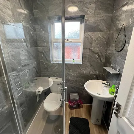 Apartment Private Full Kitchen & Sofa Bed Free Parking